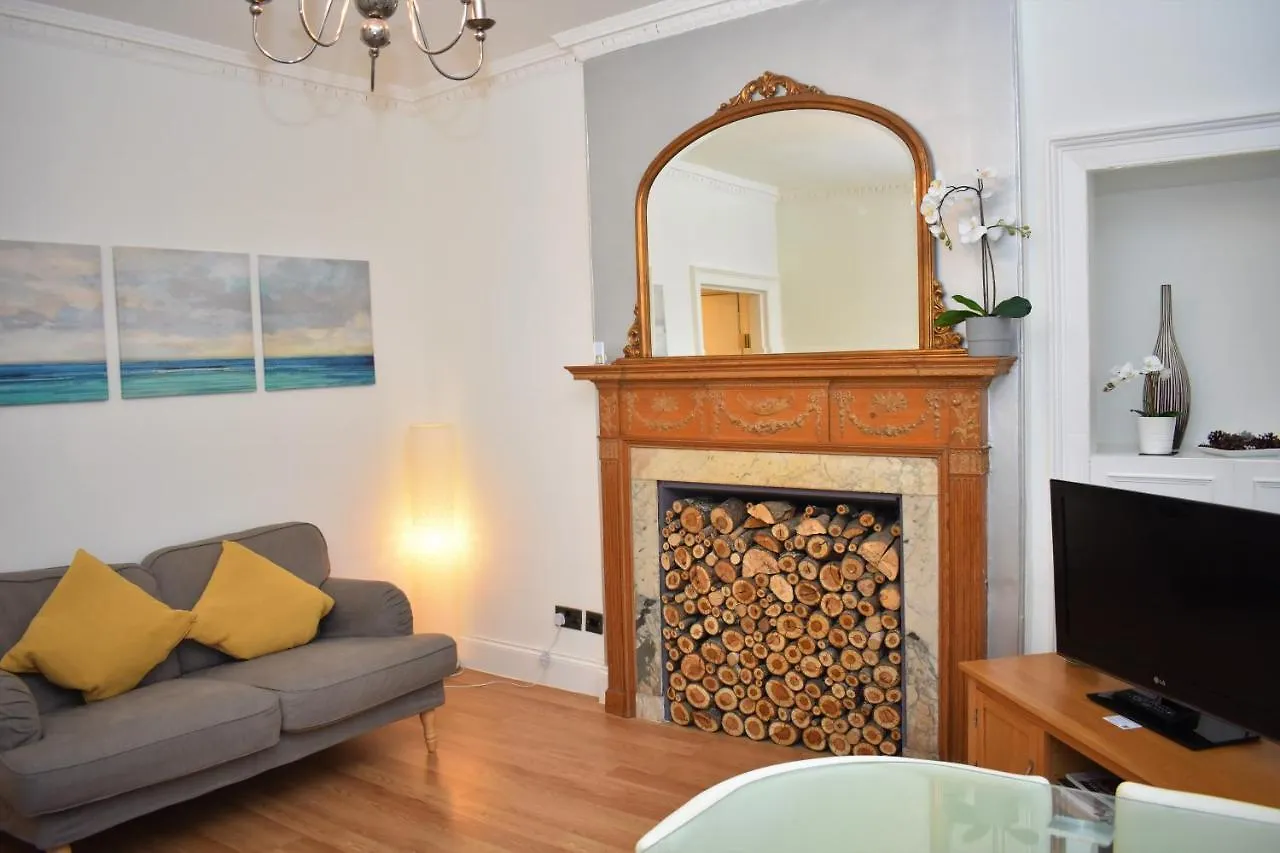 Rose Street - Watchmakers Apartment location